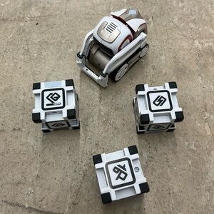 Anki Cozmo Robot White and Brown Robot with Interactive Cubes